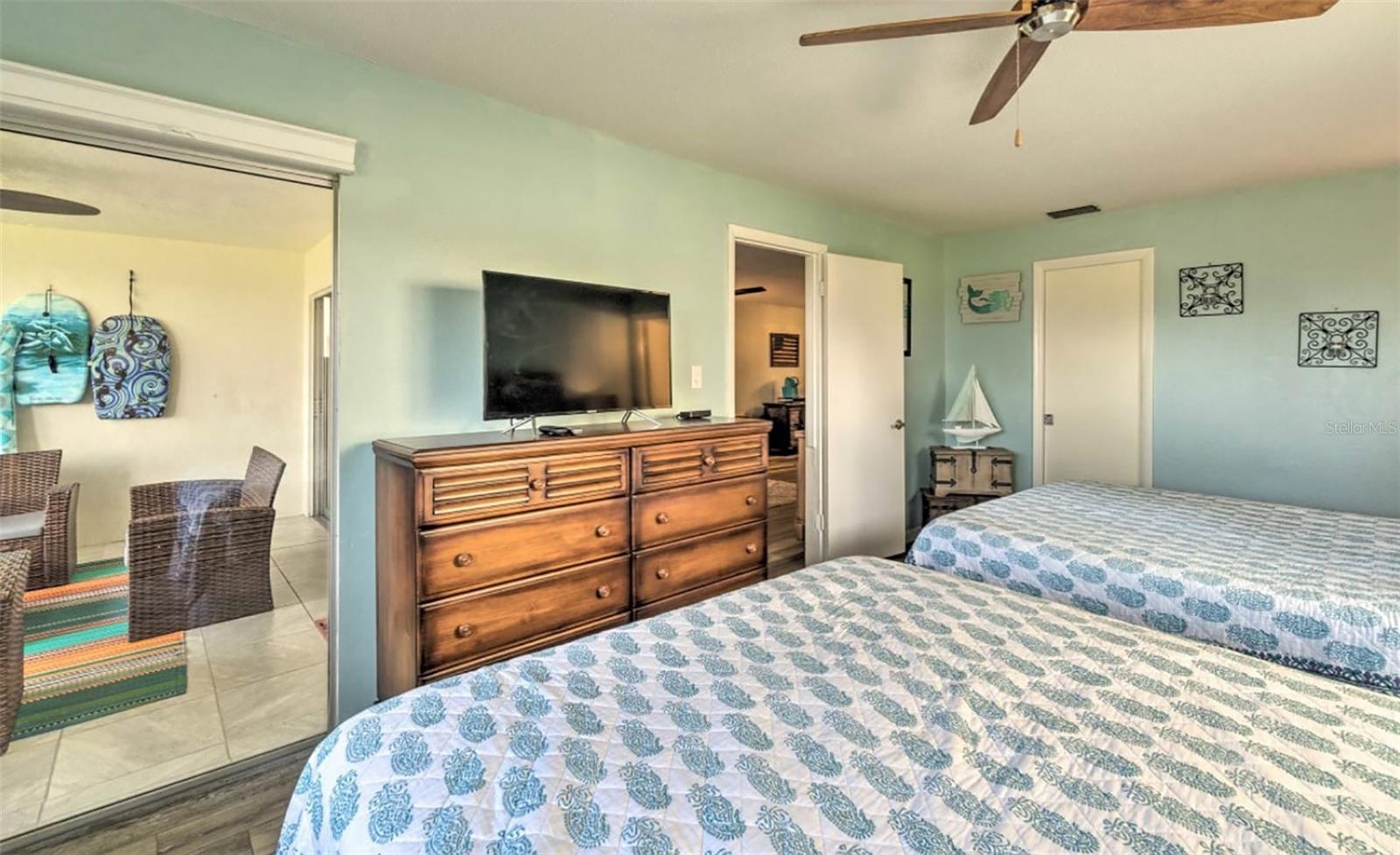 CRESCENT ROYALE 3 - Residential