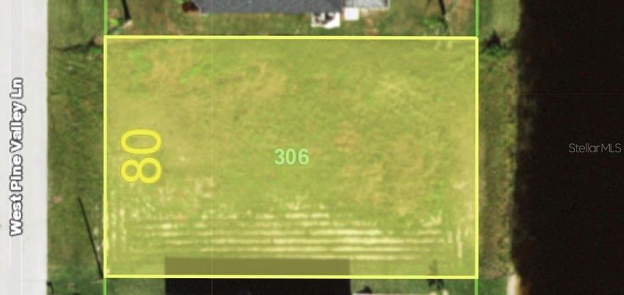 Beautiful lot to build your dream home.  Water and sewer available