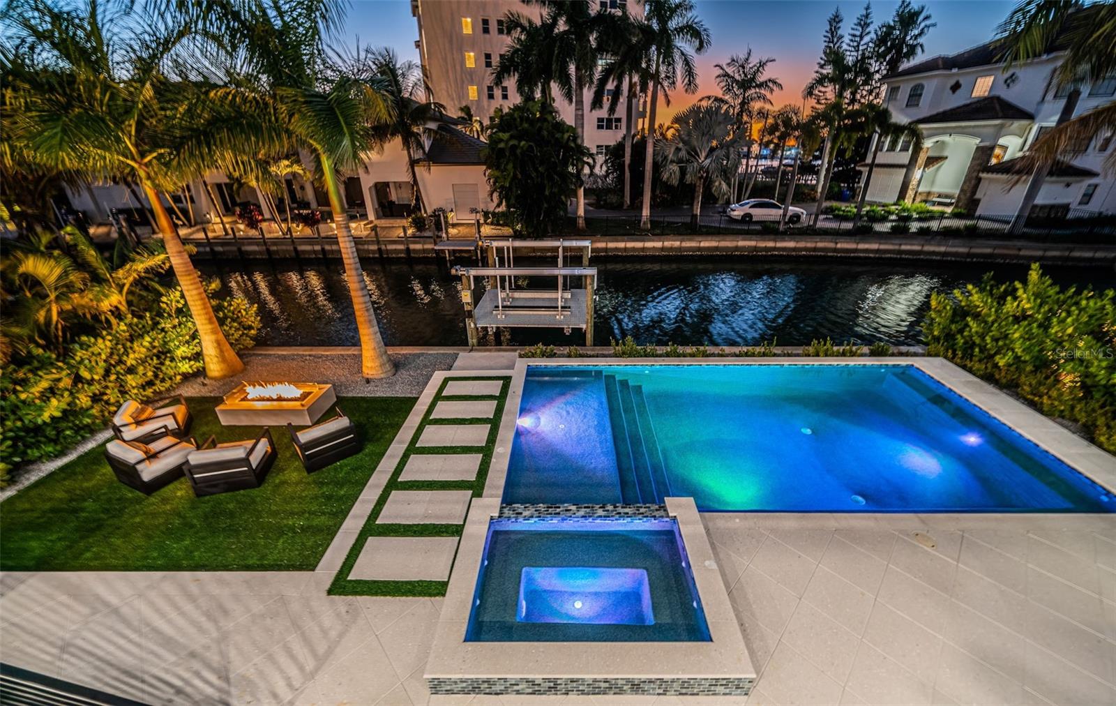 REDINGTON SHORES YACHT & TENNIS CLUB - Residential