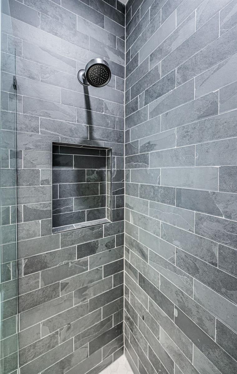 REDINGTON SHORES YACHT & TENNIS CLUB - Residential