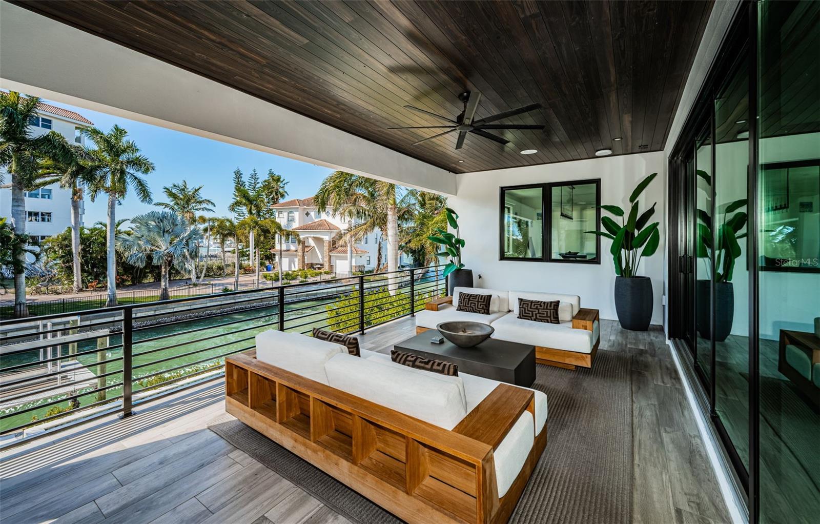 REDINGTON SHORES YACHT & TENNIS CLUB - Residential