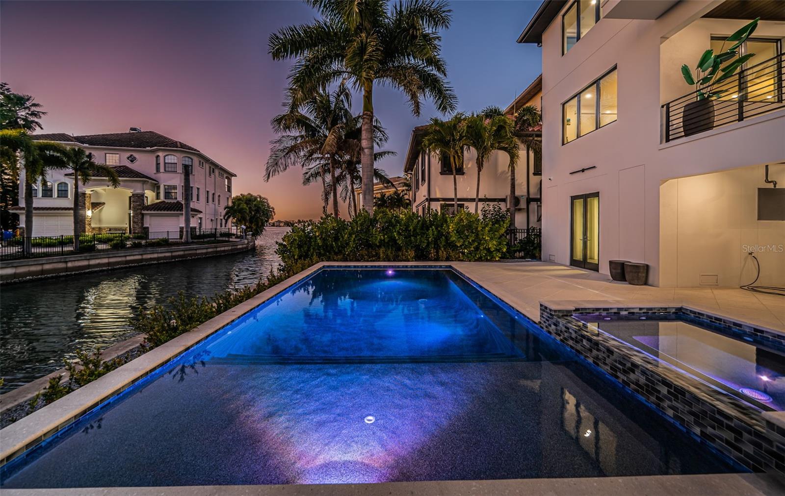 REDINGTON SHORES YACHT & TENNIS CLUB - Residential