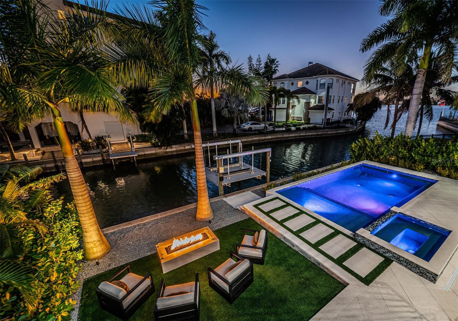 REDINGTON SHORES YACHT & TENNIS CLUB - Residential