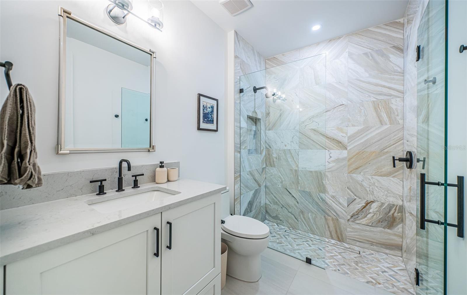 REDINGTON SHORES YACHT & TENNIS CLUB - Residential