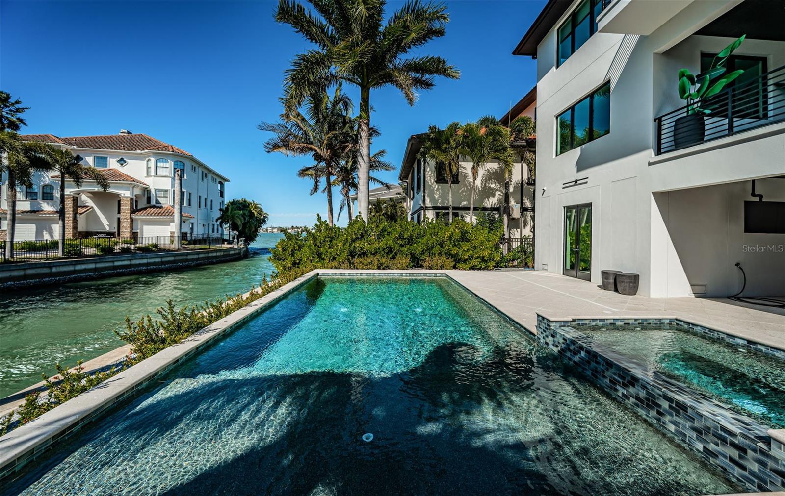 REDINGTON SHORES YACHT & TENNIS CLUB - Residential