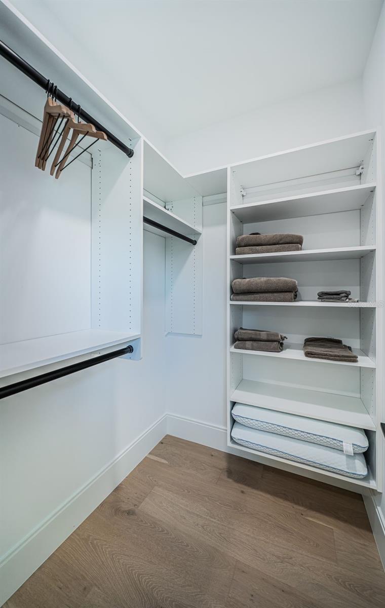 REDINGTON SHORES YACHT & TENNIS CLUB - Residential