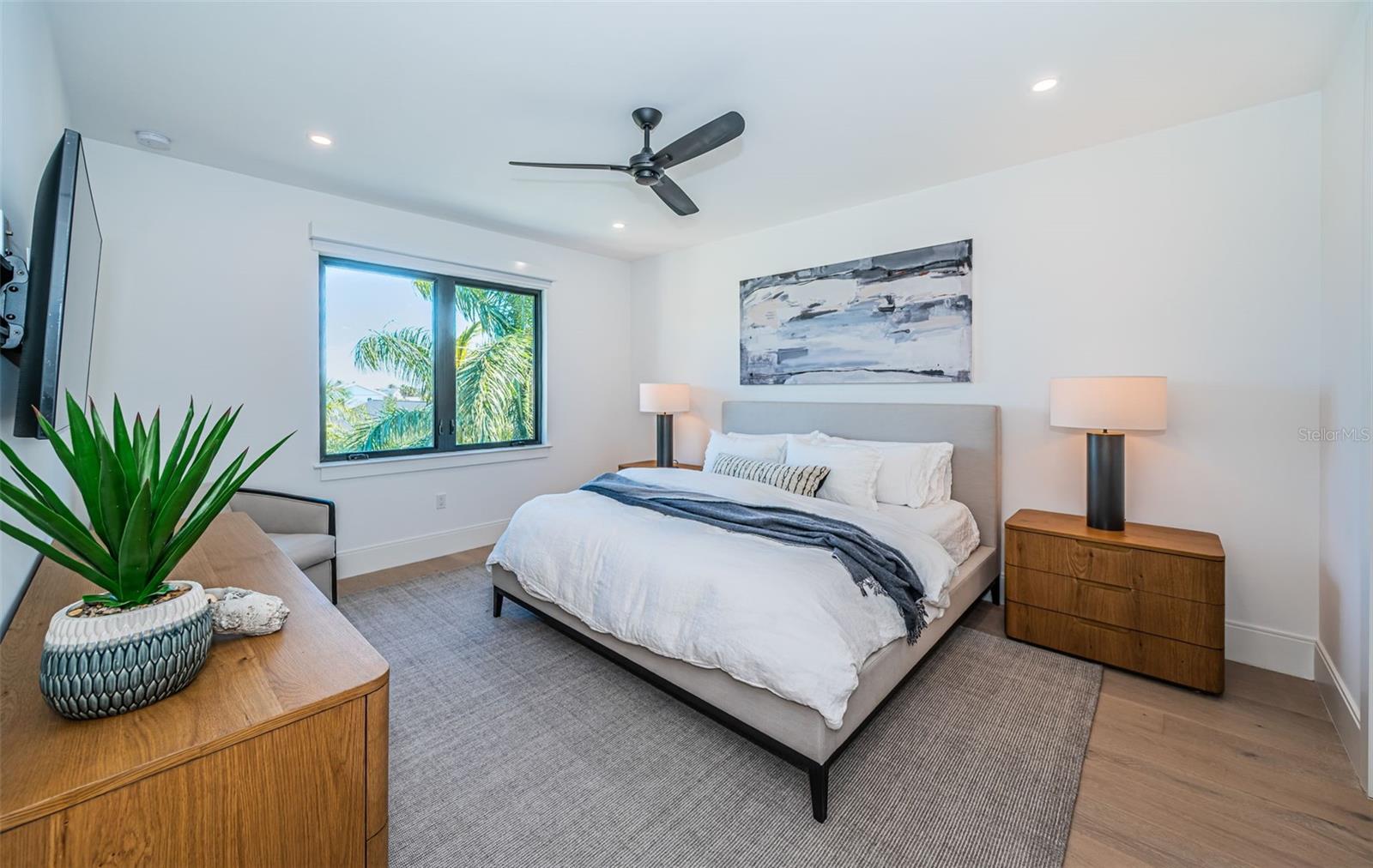 REDINGTON SHORES YACHT & TENNIS CLUB - Residential