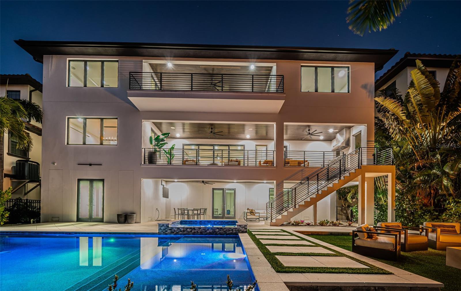 REDINGTON SHORES YACHT & TENNIS CLUB - Residential