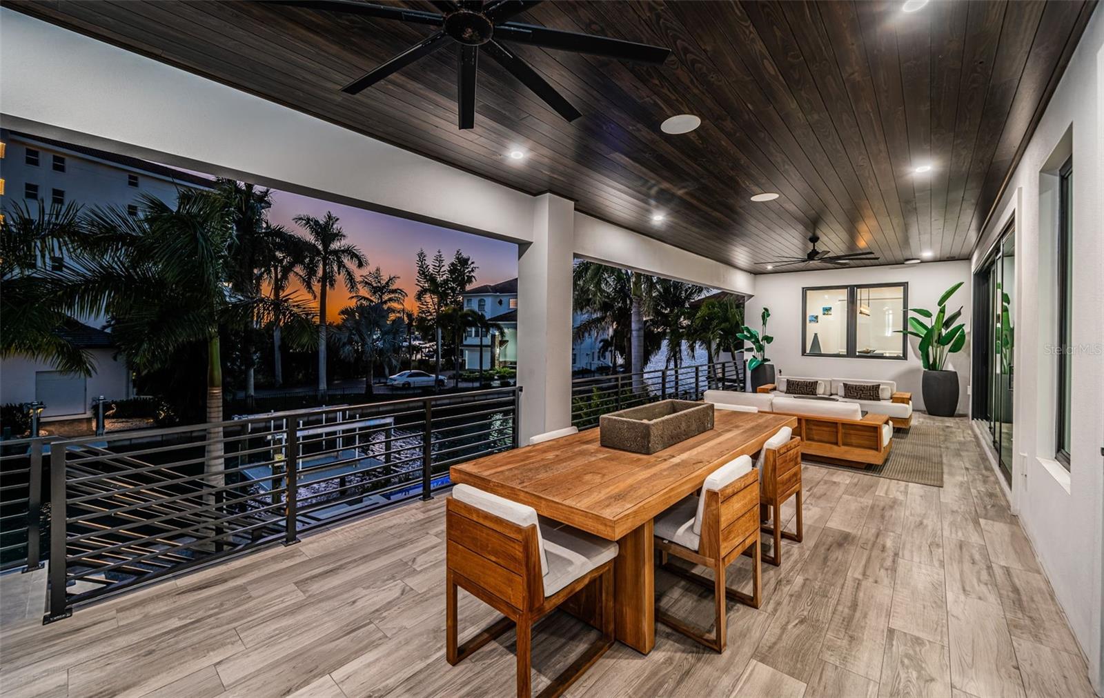 REDINGTON SHORES YACHT & TENNIS CLUB - Residential