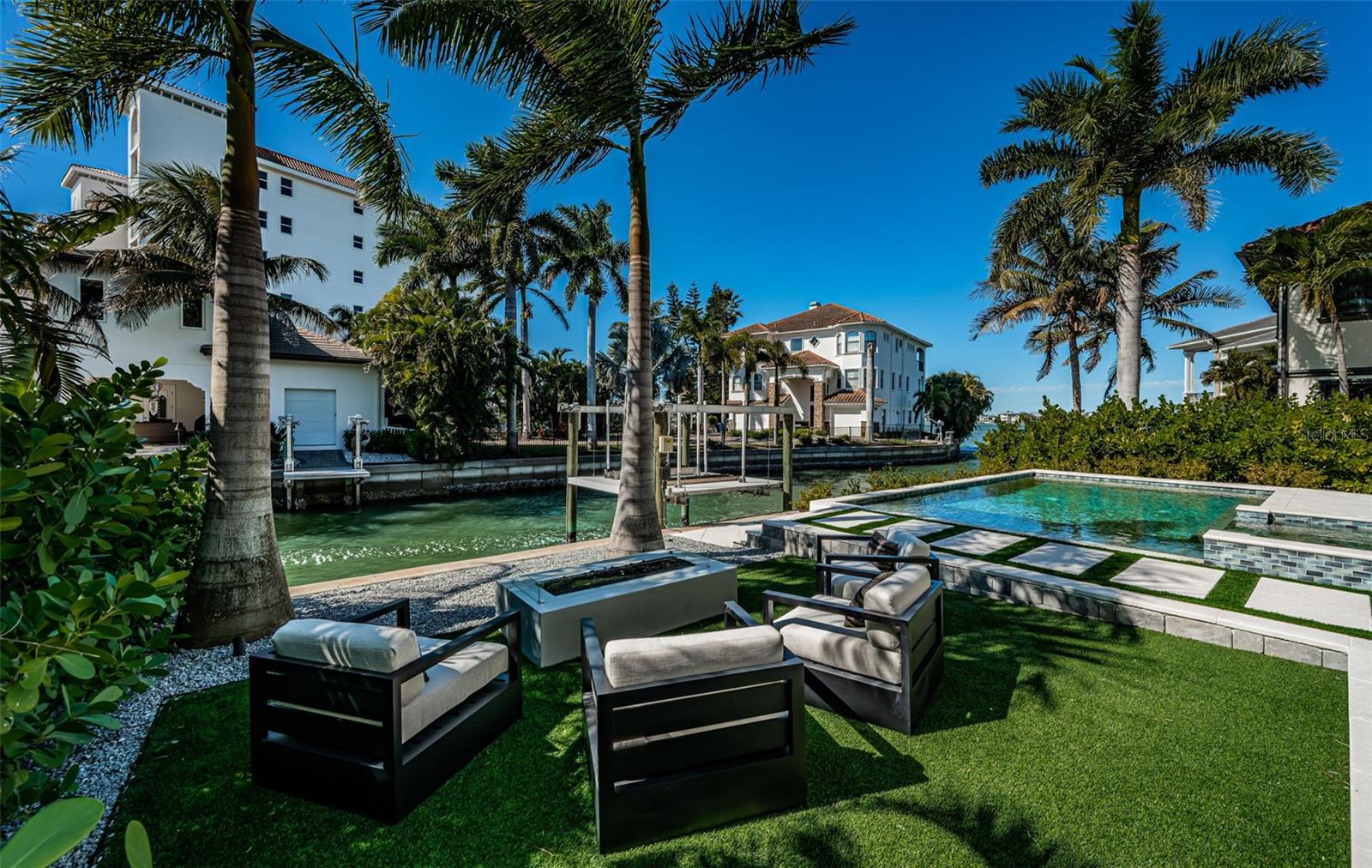 REDINGTON SHORES YACHT & TENNIS CLUB - Residential