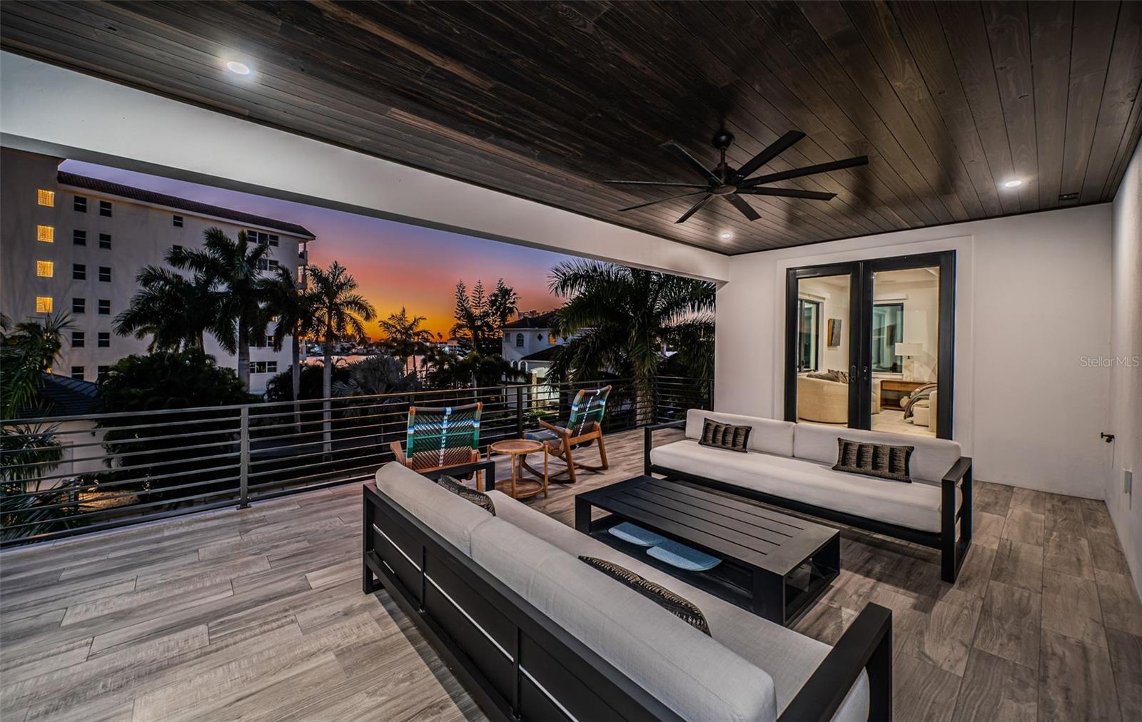 REDINGTON SHORES YACHT & TENNIS CLUB - Residential