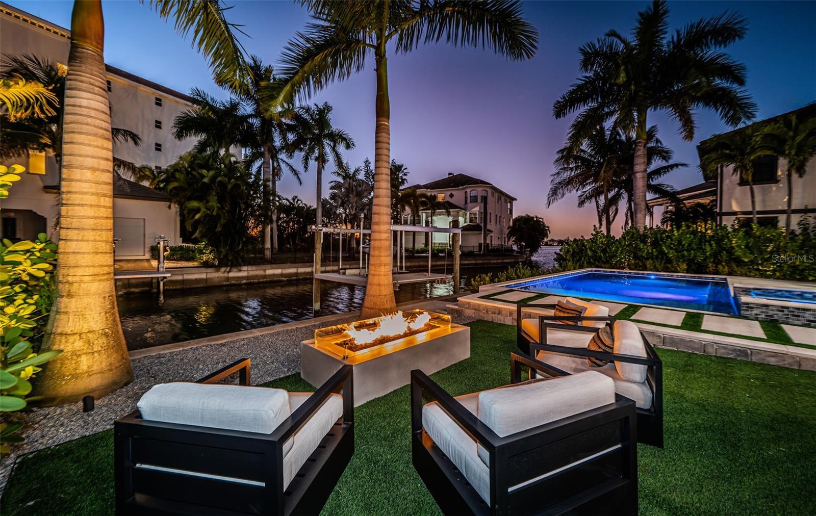 REDINGTON SHORES YACHT & TENNIS CLUB - Residential