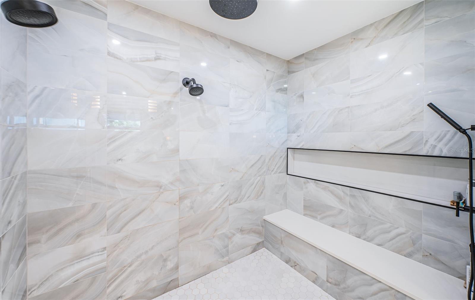 REDINGTON SHORES YACHT & TENNIS CLUB - Residential