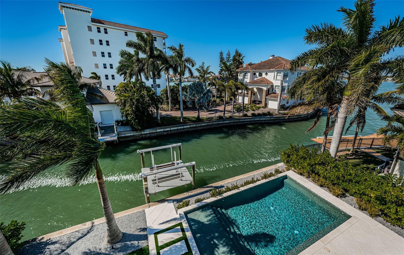REDINGTON SHORES YACHT & TENNIS CLUB - Residential