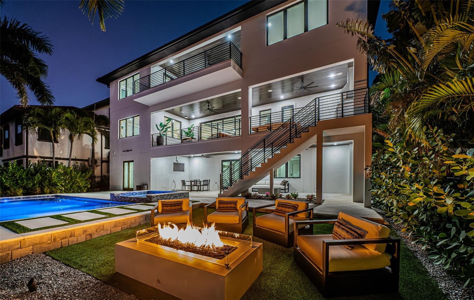 REDINGTON SHORES YACHT & TENNIS CLUB - Residential