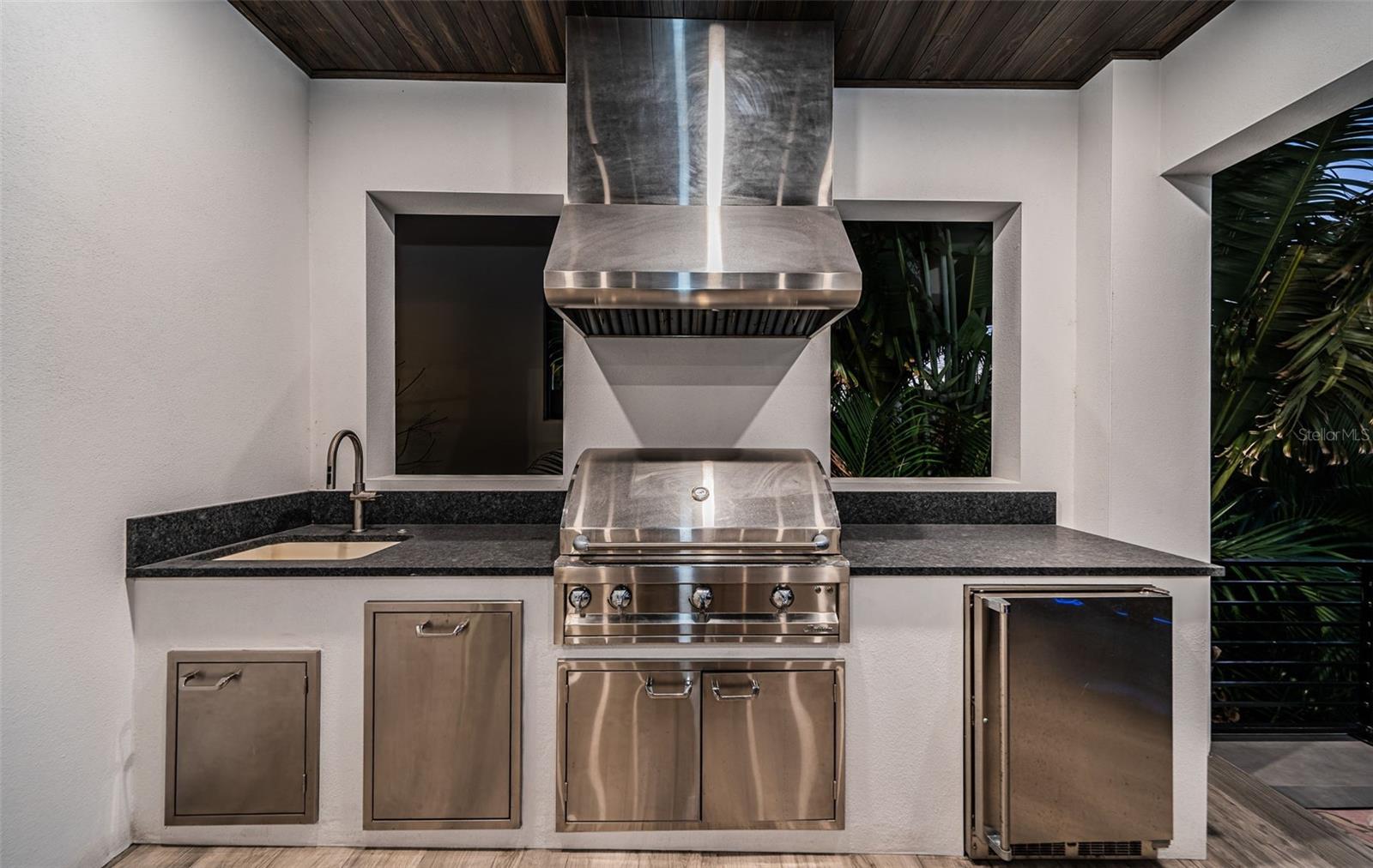 REDINGTON SHORES YACHT & TENNIS CLUB - Residential