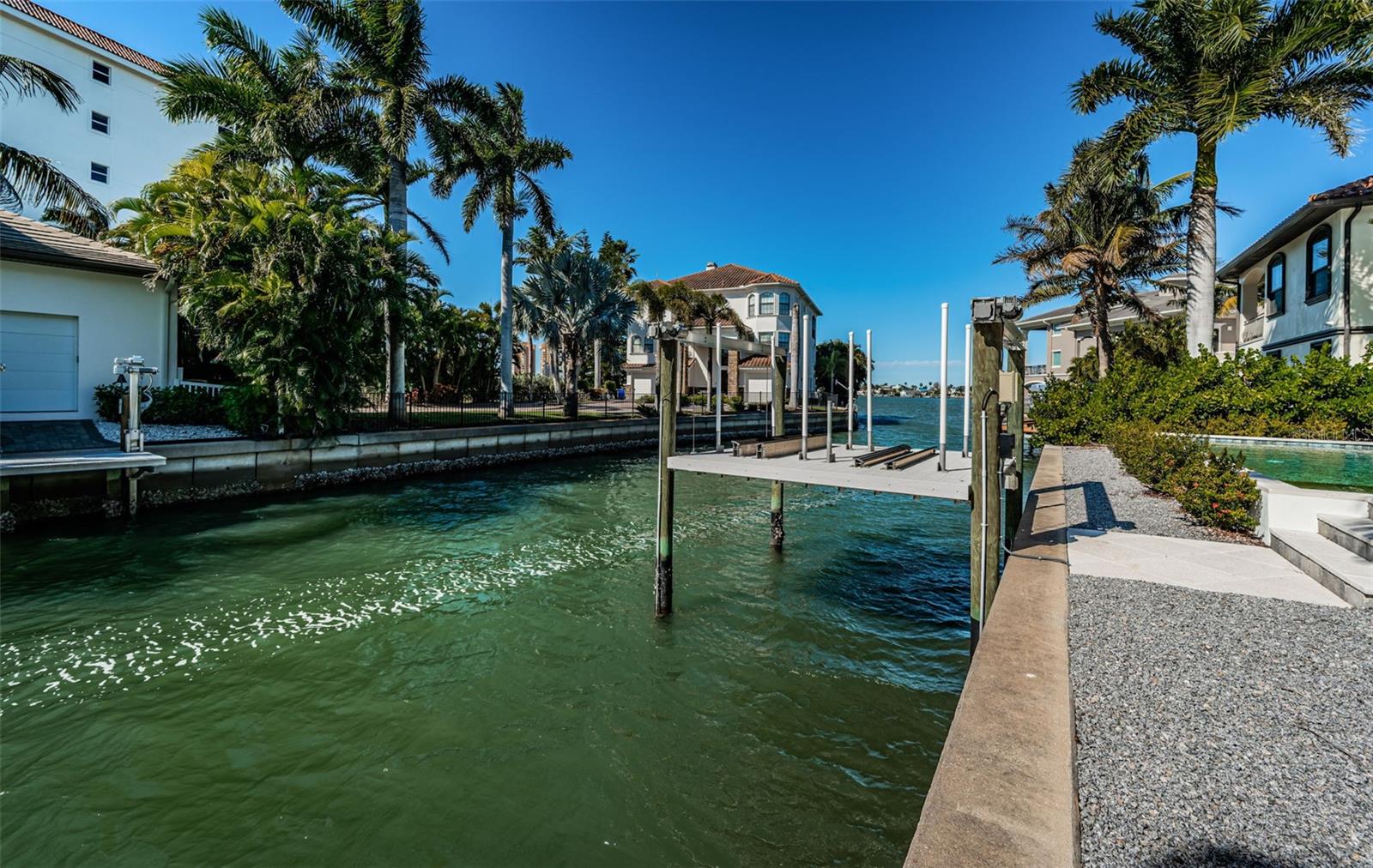 REDINGTON SHORES YACHT & TENNIS CLUB - Residential