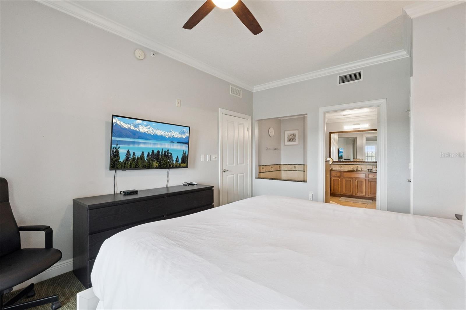 HERITAGE CROSSING CONDO PH 12 - Residential