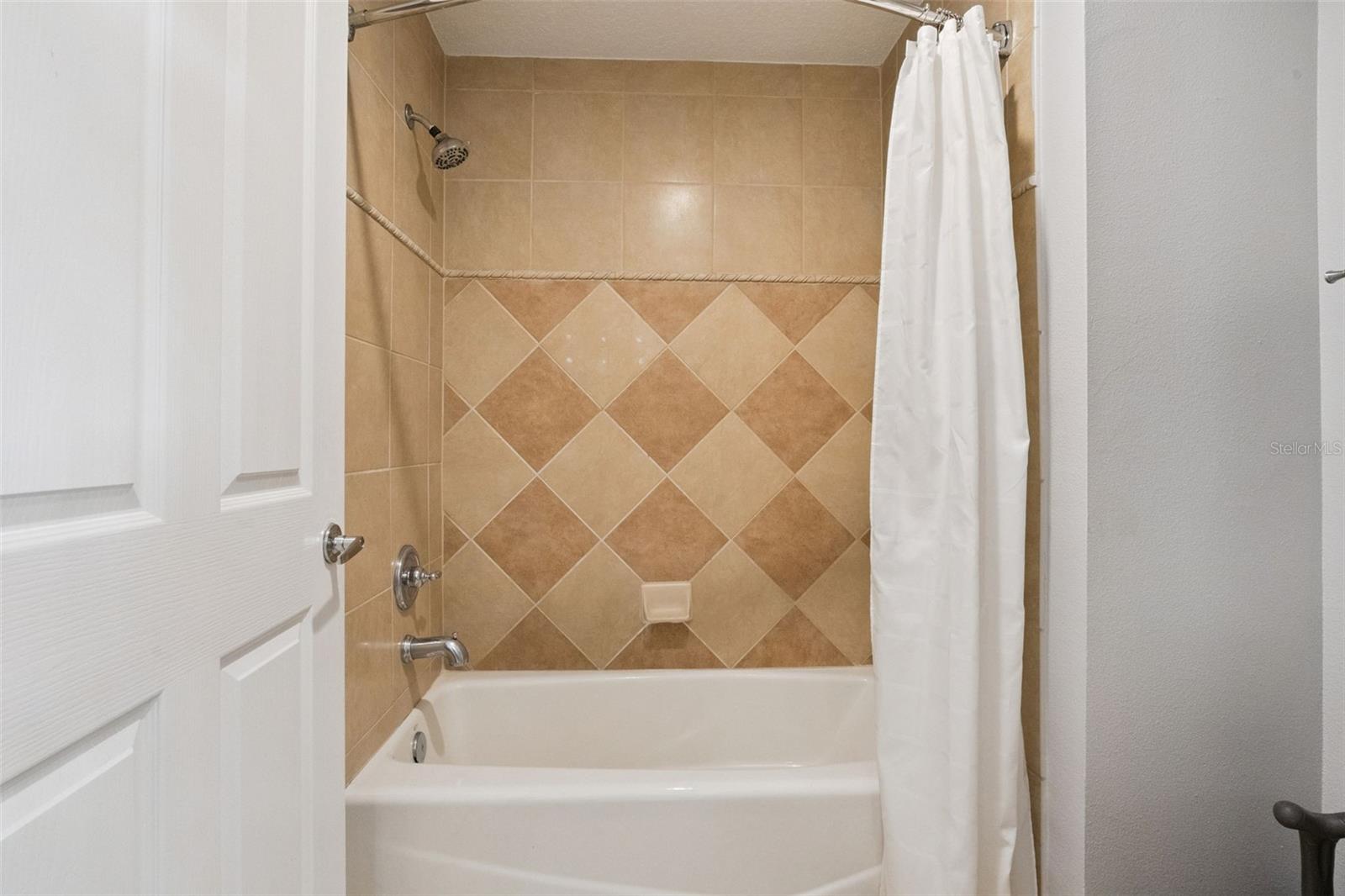 HERITAGE CROSSING CONDO PH 12 - Residential