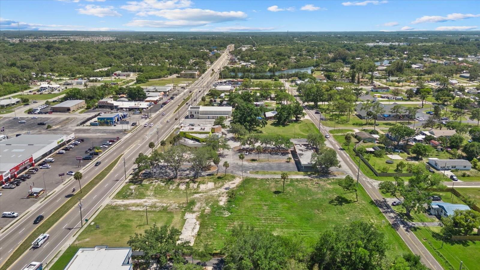 610 N US HIGHWAY 41