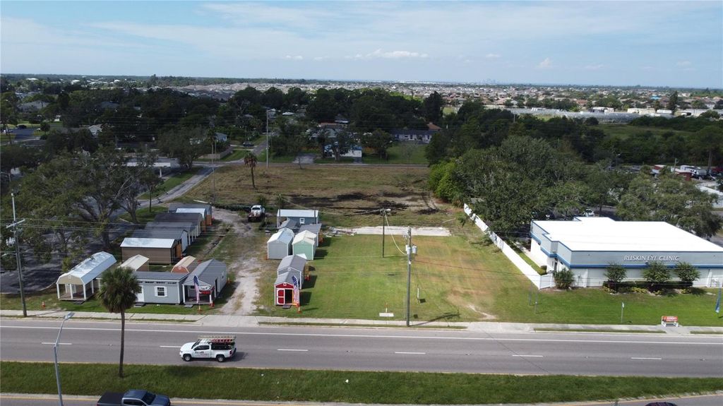 Photo of 610 N Us Highway 41, Ruskin, FL 33570 (MLS # TB8432093)