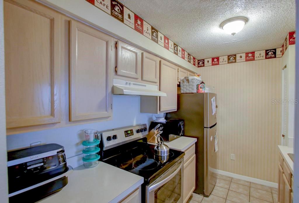 THE TWNHMS AT KENSINGTON PH - Residential Lease