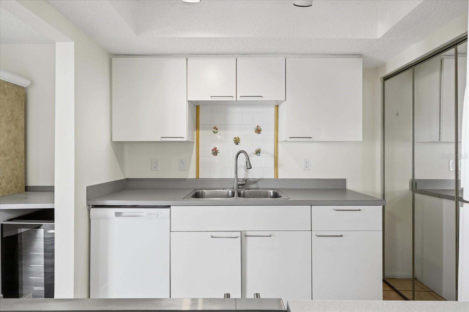 PEPPERTREE LAKE CONDO - Residential