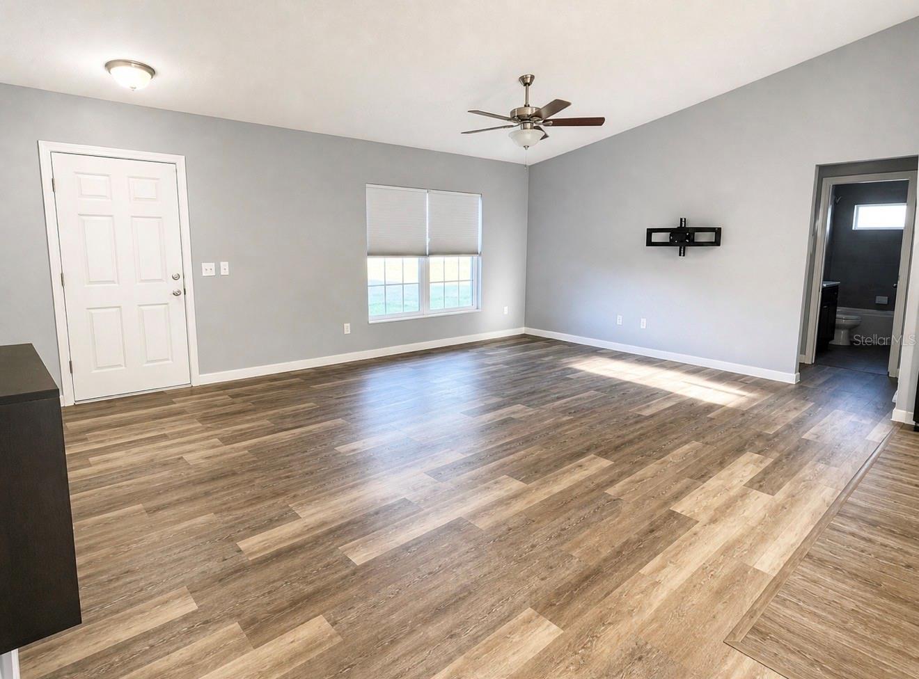 114 JUNIPER LOOP CIRCLE