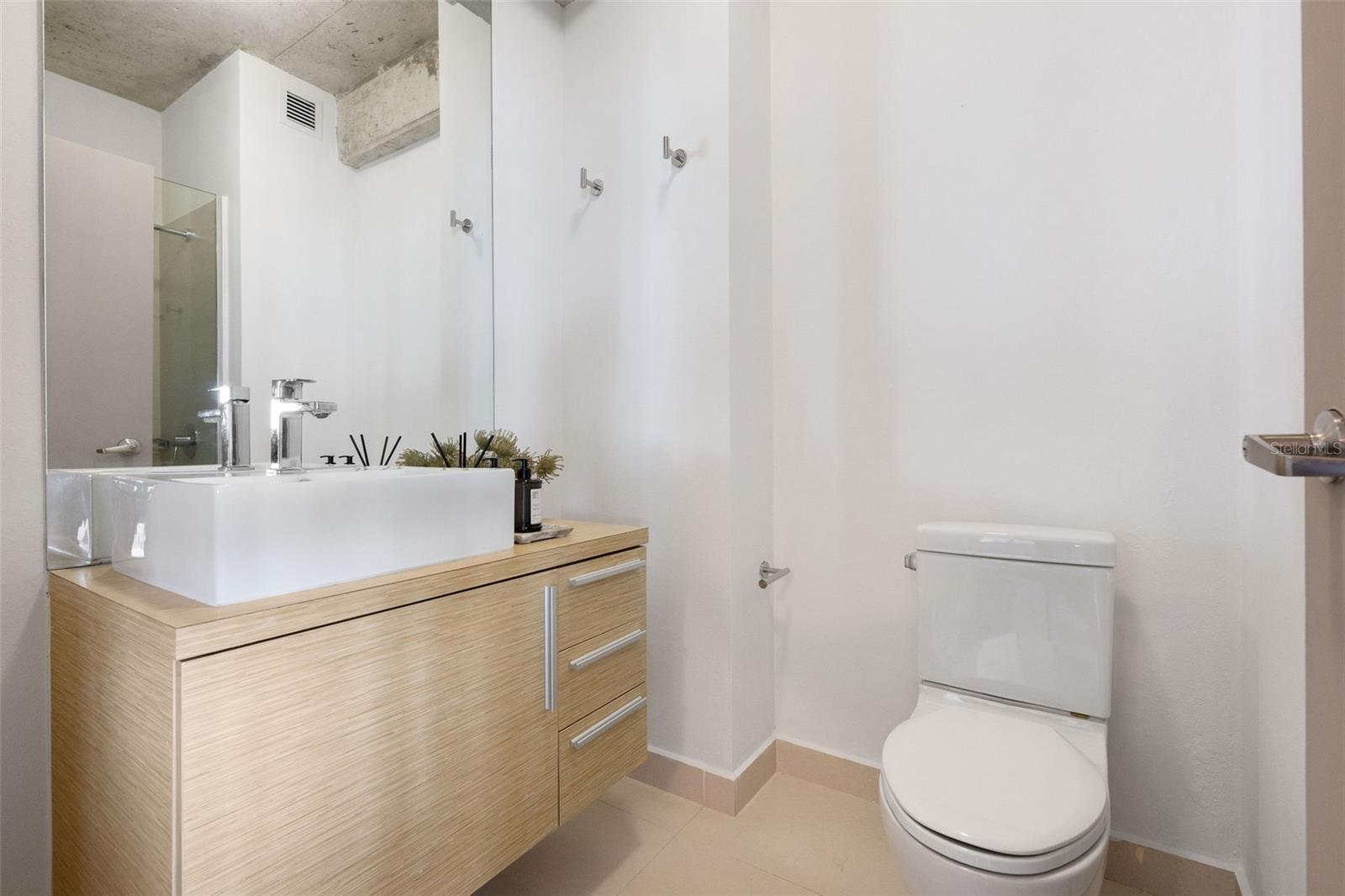 ATLANTIS CONDOMINIUM - Residential