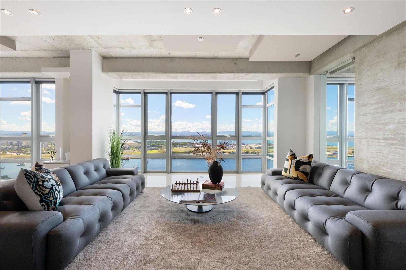 ATLANTIS CONDOMINIUM - Residential