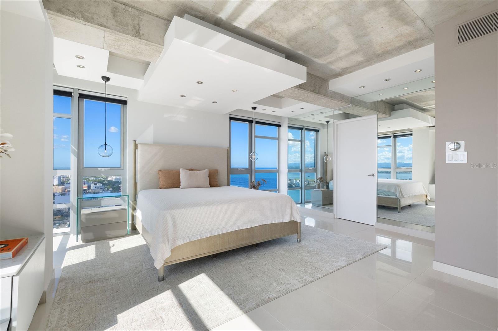 ATLANTIS CONDOMINIUM - Residential