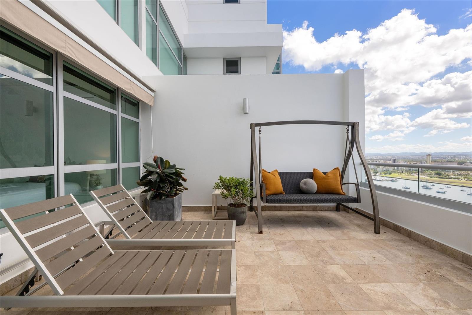 ATLANTIS CONDOMINIUM - Residential