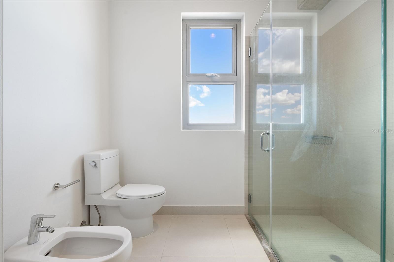 ATLANTIS CONDOMINIUM - Residential