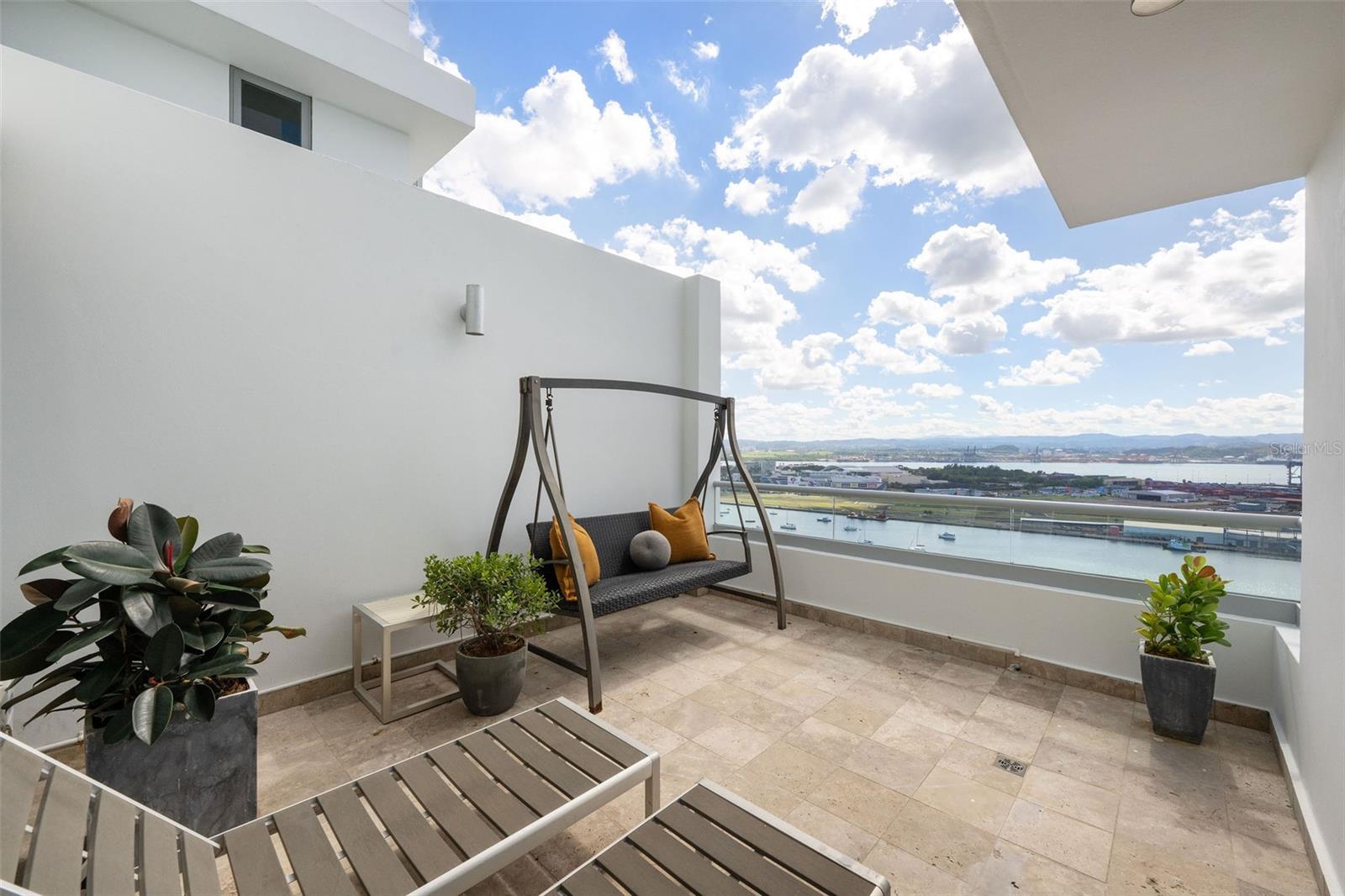 ATLANTIS CONDOMINIUM - Residential