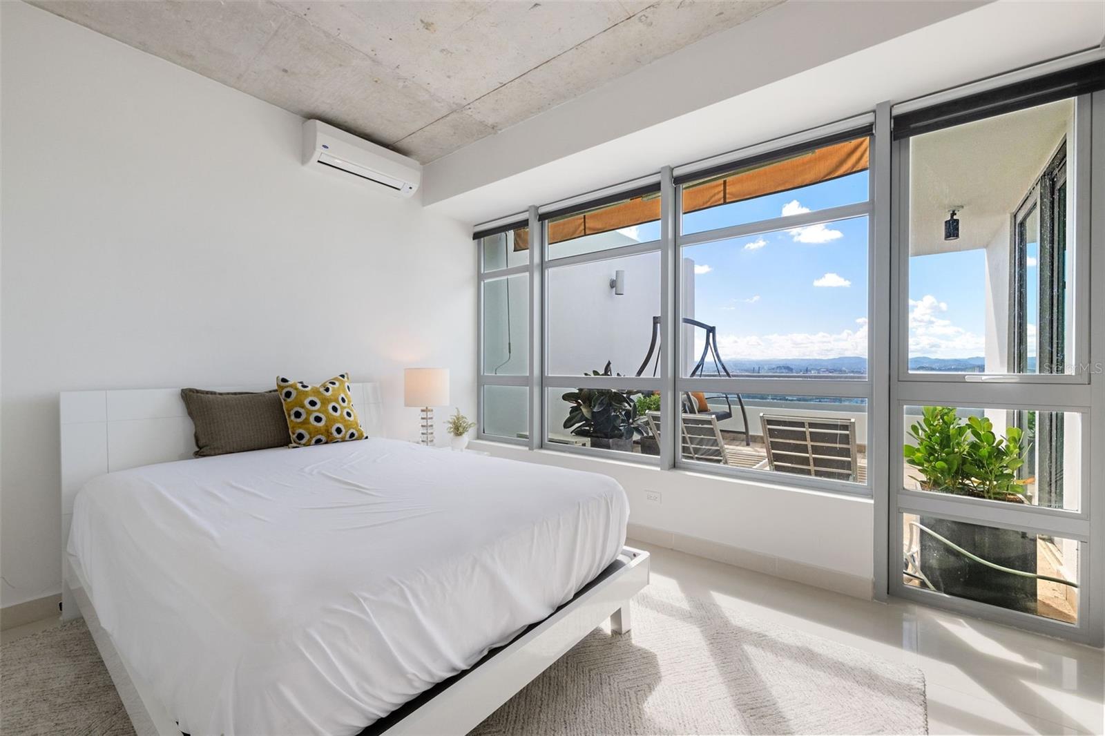 ATLANTIS CONDOMINIUM - Residential