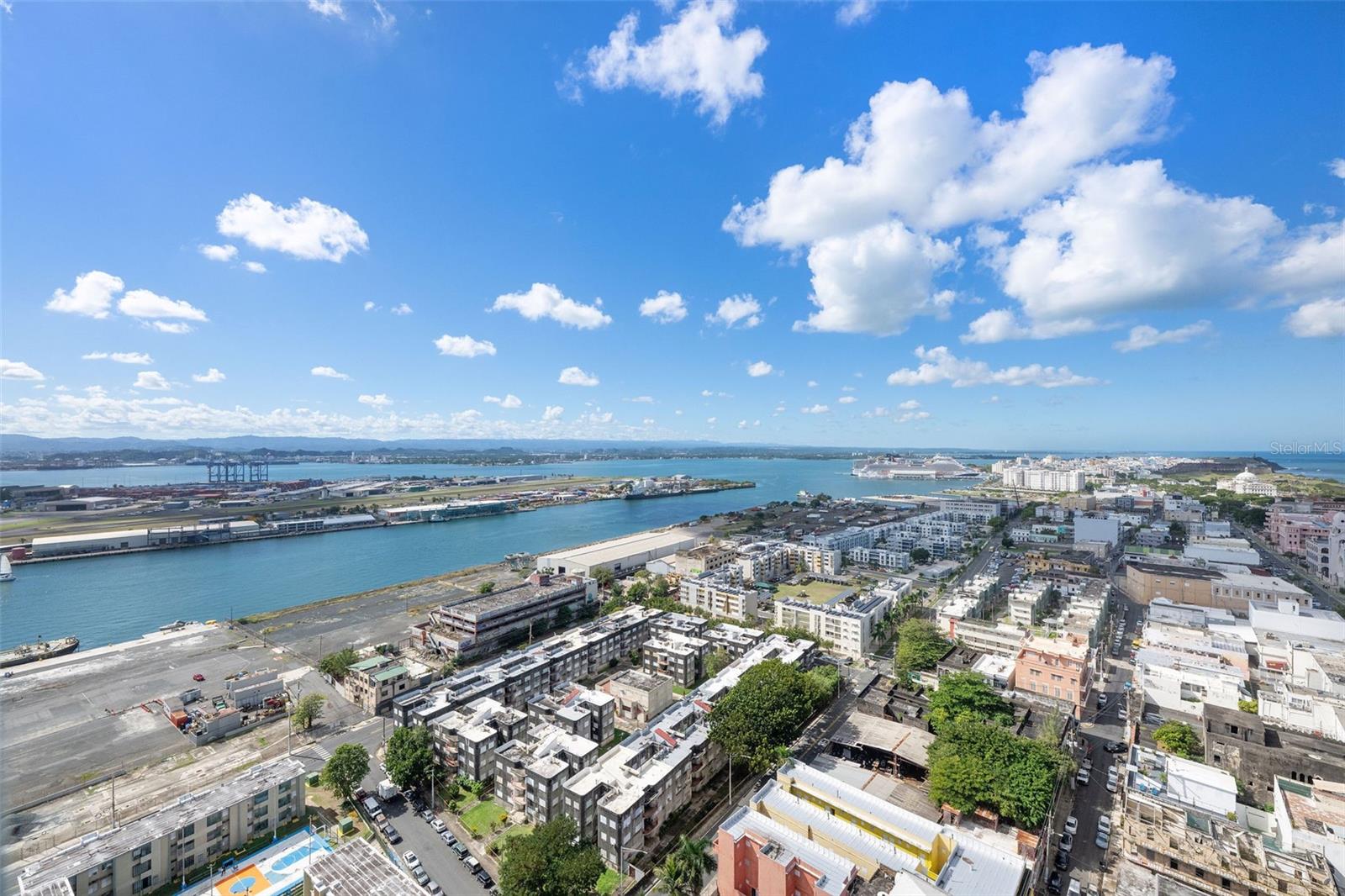 ATLANTIS CONDOMINIUM - Residential