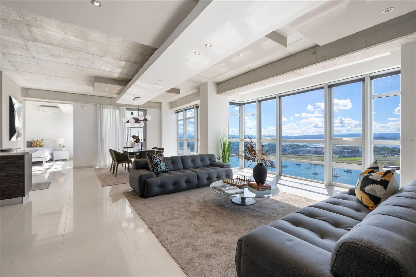 ATLANTIS CONDOMINIUM - Residential