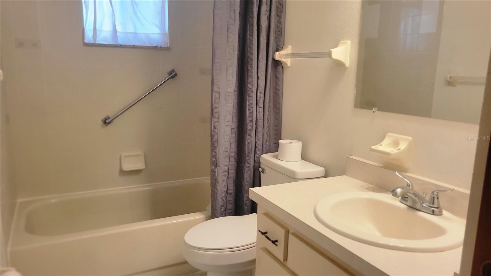 PALM CAY - Residential