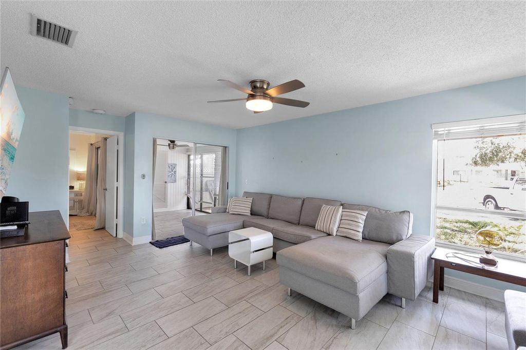 Photo of 2808 29th Avenue W, Bradenton, FL 34205 (MLS # A4666343)