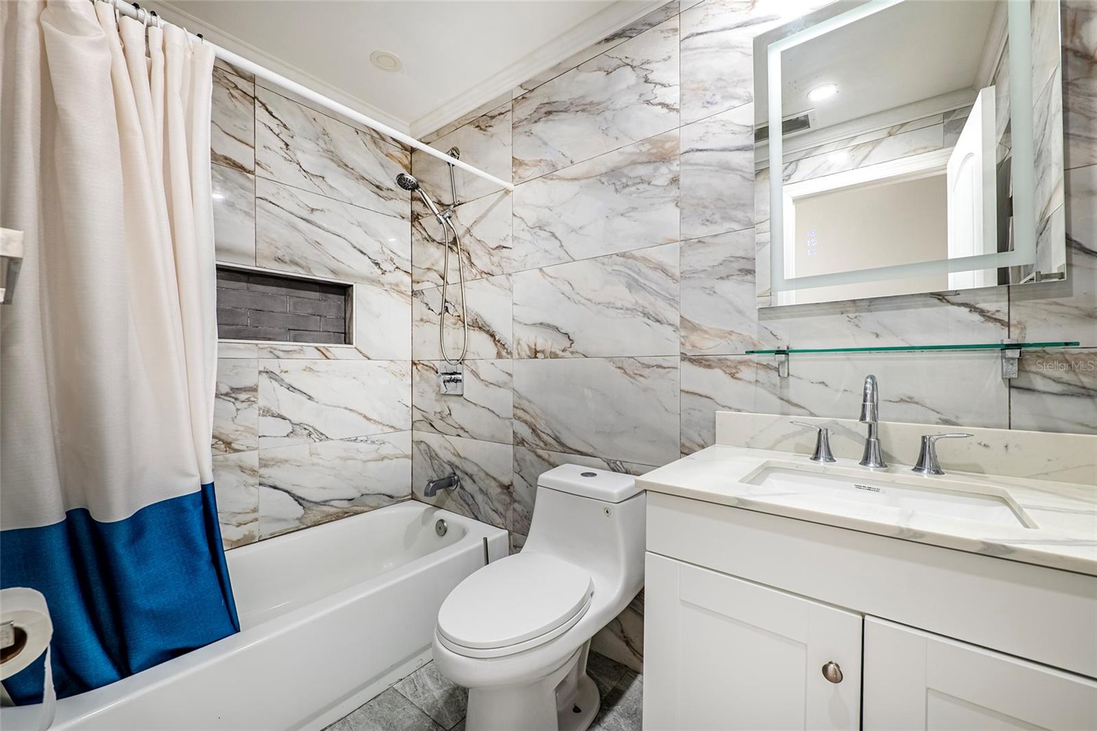 02 CAPRI VILLAGE CONDO - Residential