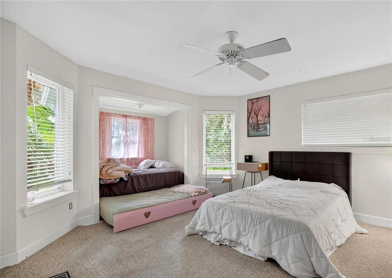 RAVENSBROOK 1ST ADD - Residential