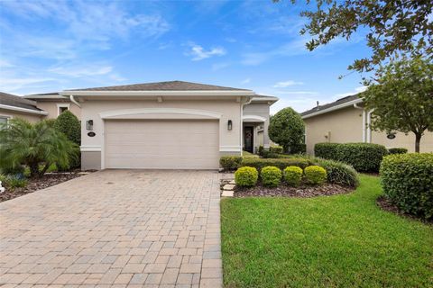 A home in DELAND