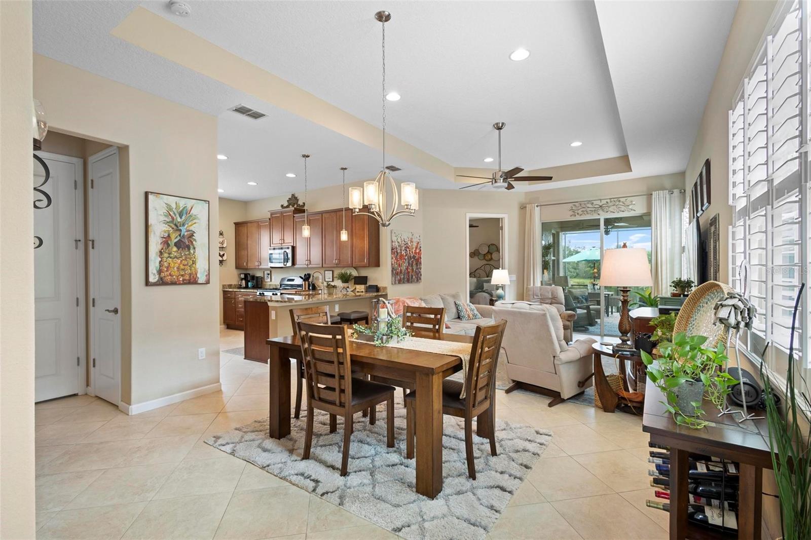 1685 VICTORIA GARDENS DRIVE