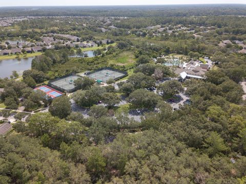 A home in DELAND