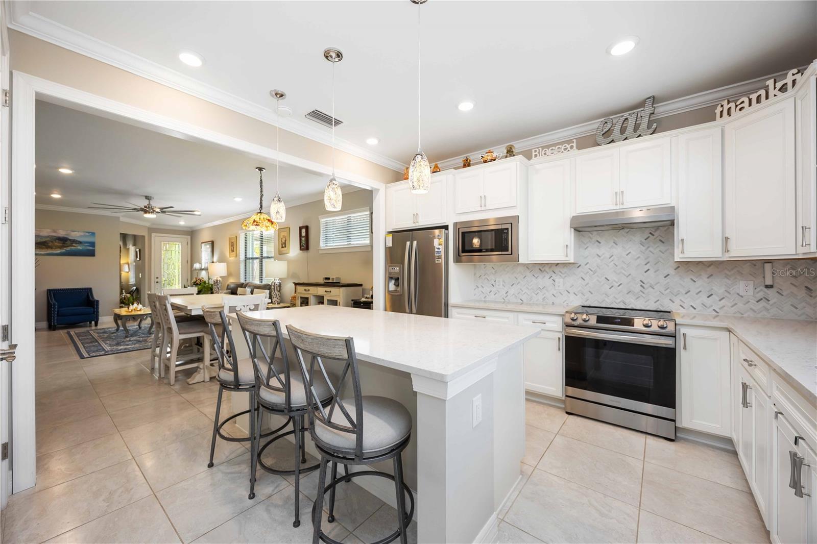 ISLANDWALK/THE WEST VLGS PH 8 - Residential