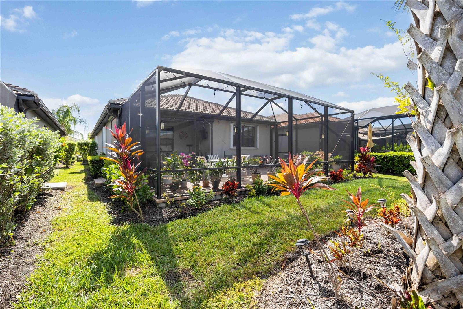 ISLANDWALK/THE WEST VLGS PH 8 - Residential