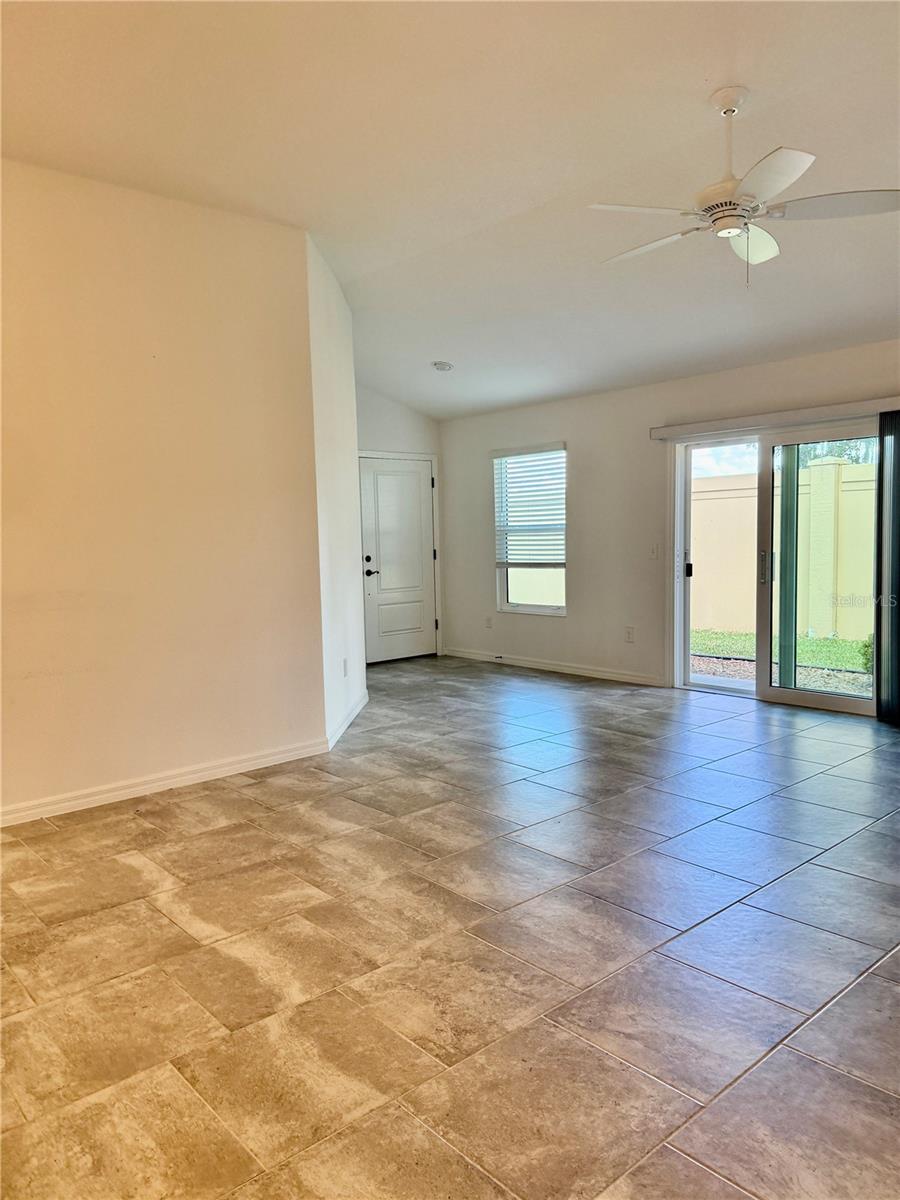 VILLAGES/SOUTHERN OAKS UN #138 - Residential