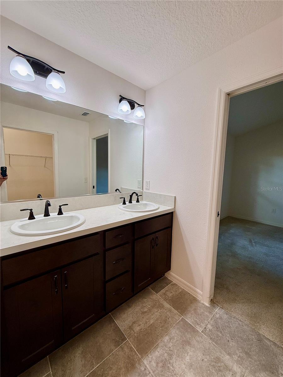 VILLAGES/SOUTHERN OAKS UN #138 - Residential