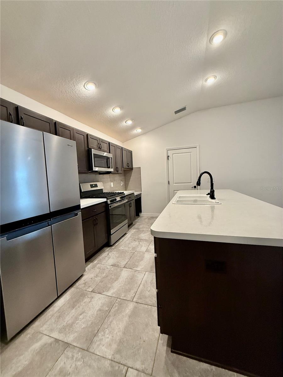 VILLAGES/SOUTHERN OAKS UN #138 - Residential