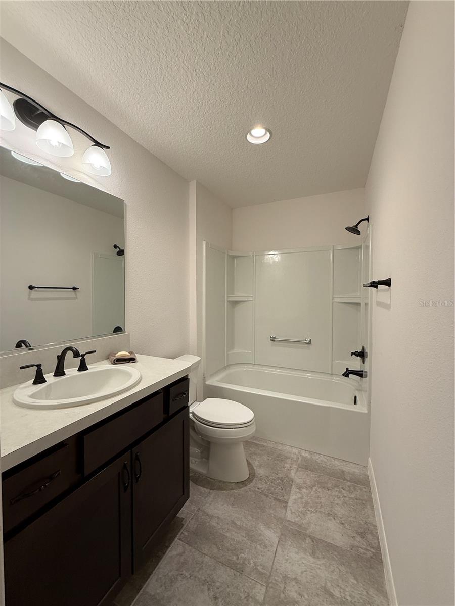 VILLAGES/SOUTHERN OAKS UN #138 - Residential